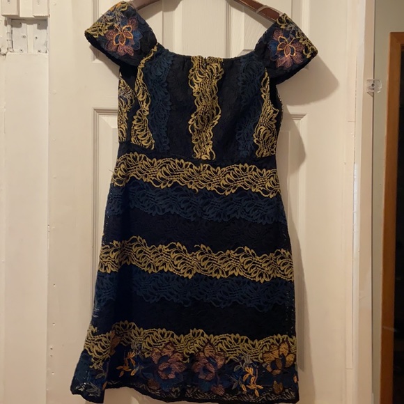 Foxiedox - Picture 5 of 16